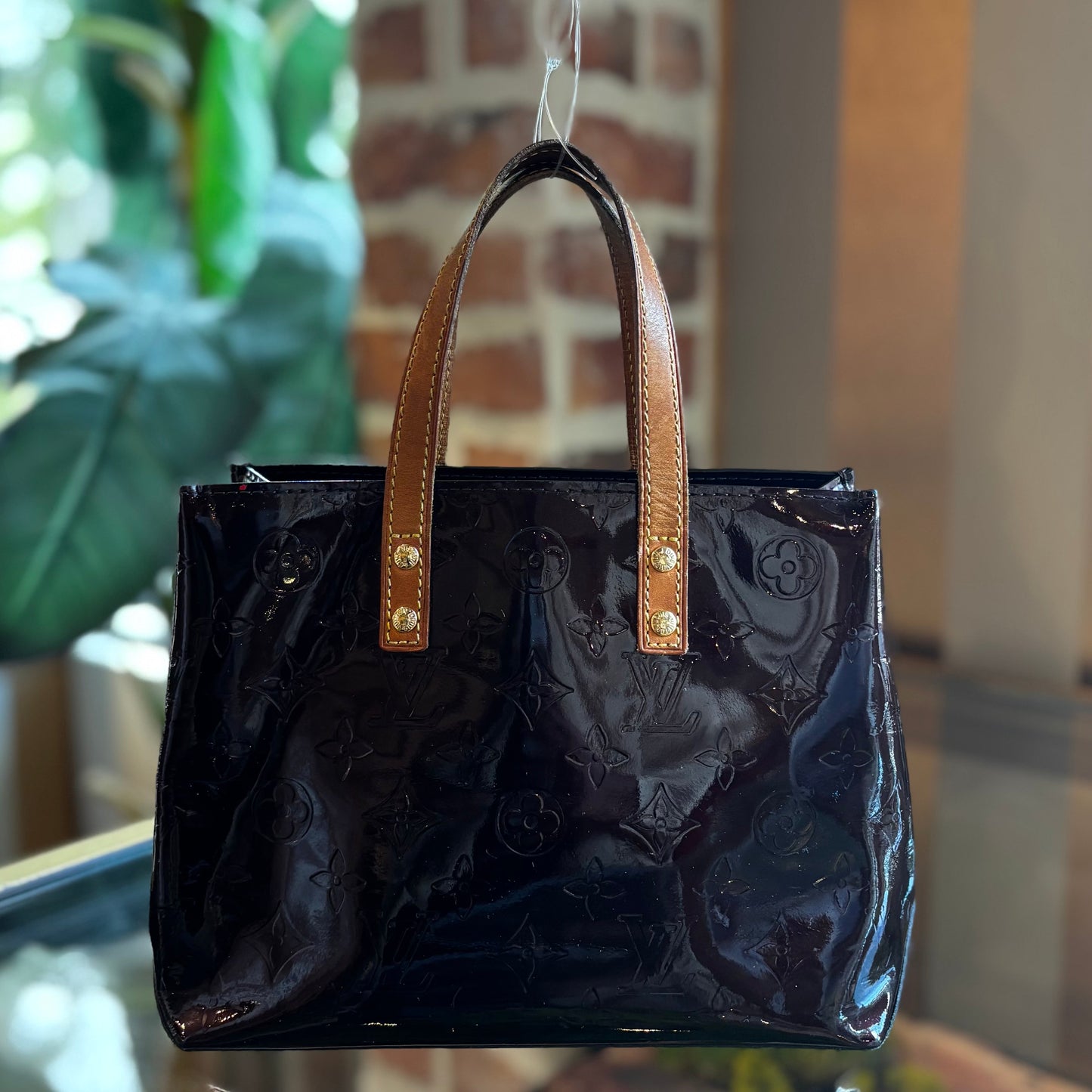LOUIS VUITTON Vernis Amarante Reade PM Tote