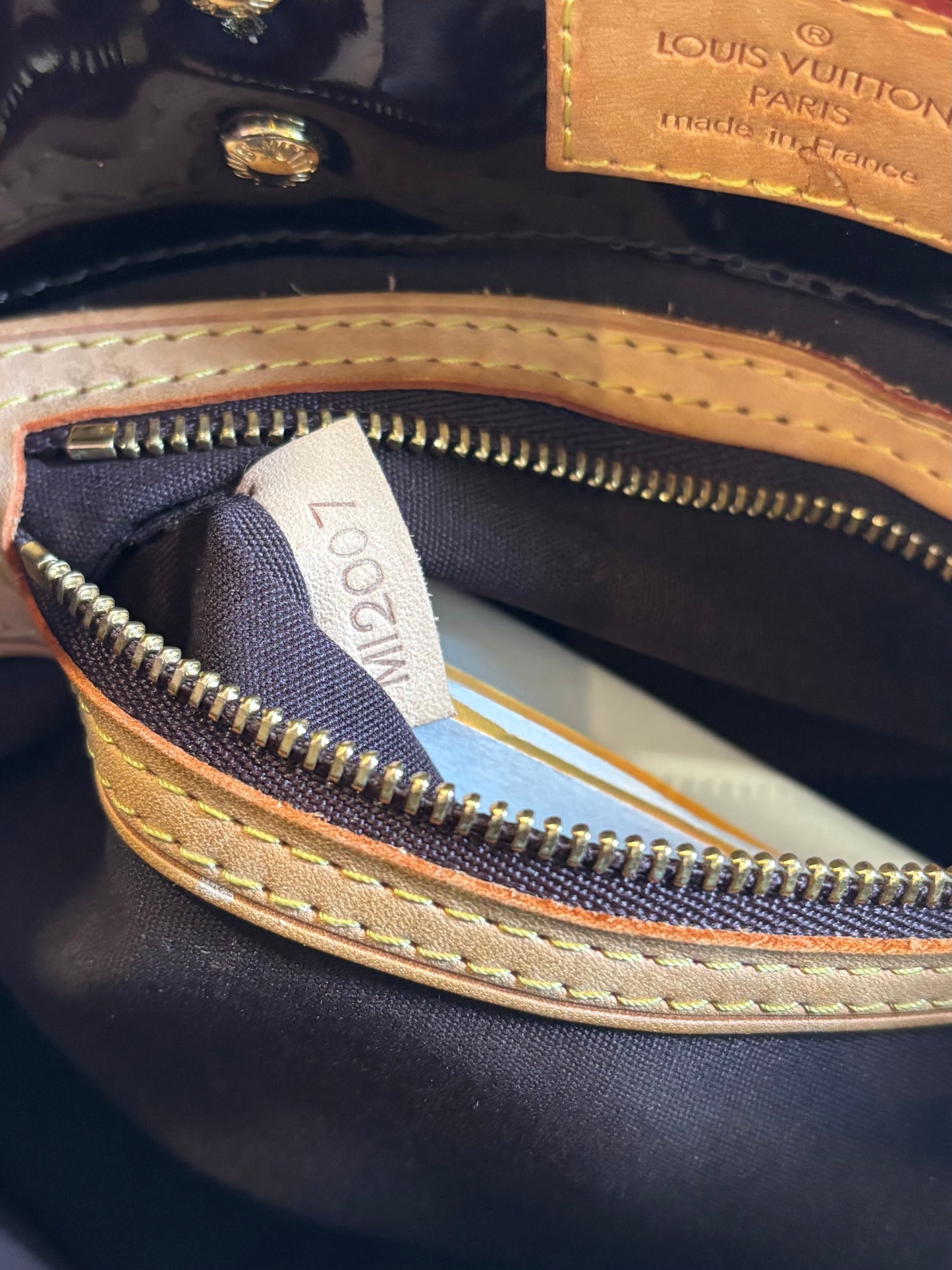 LOUIS VUITTON Vernis Amarante Reade PM Tote