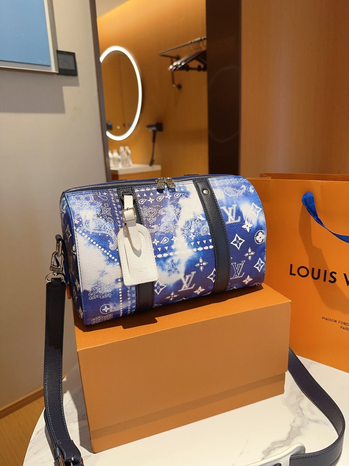 EN - New Arrival Bags LUV 511