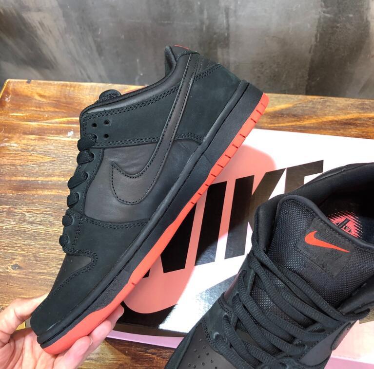SAMC - NKE Shoes - 1702