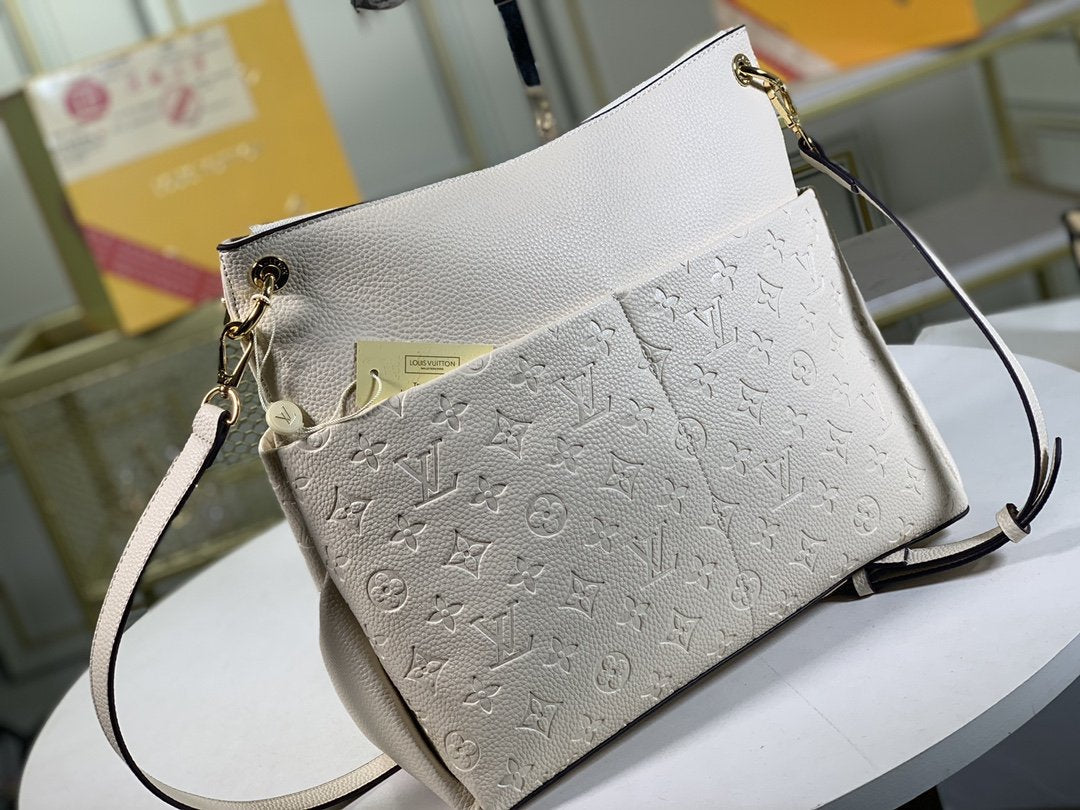 EN - New Arrival Bags LUV 112
