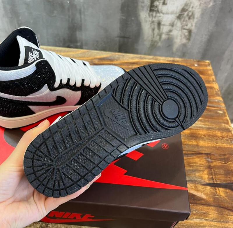 SAMC - NKE Shoes - 437