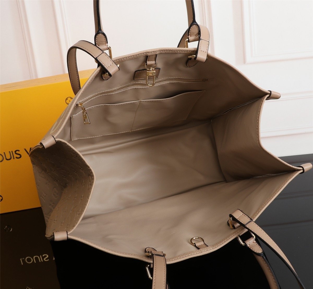 EN - New Arrival Bags LUV 034