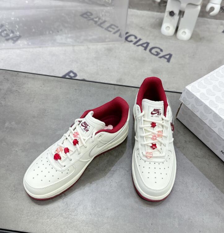 SAMC - NKE Shoes - 135