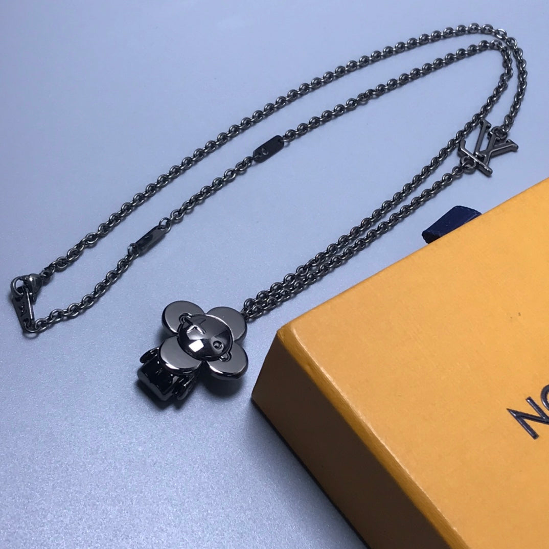 LV Necklaces 047