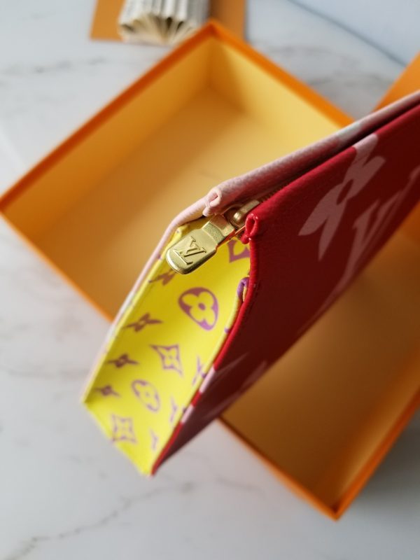 LOV2 Bags - Luxurious Bags  1140