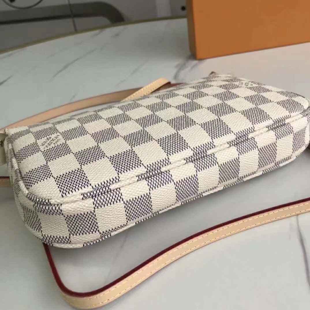 EN - New Arrival Bags LUV 140
