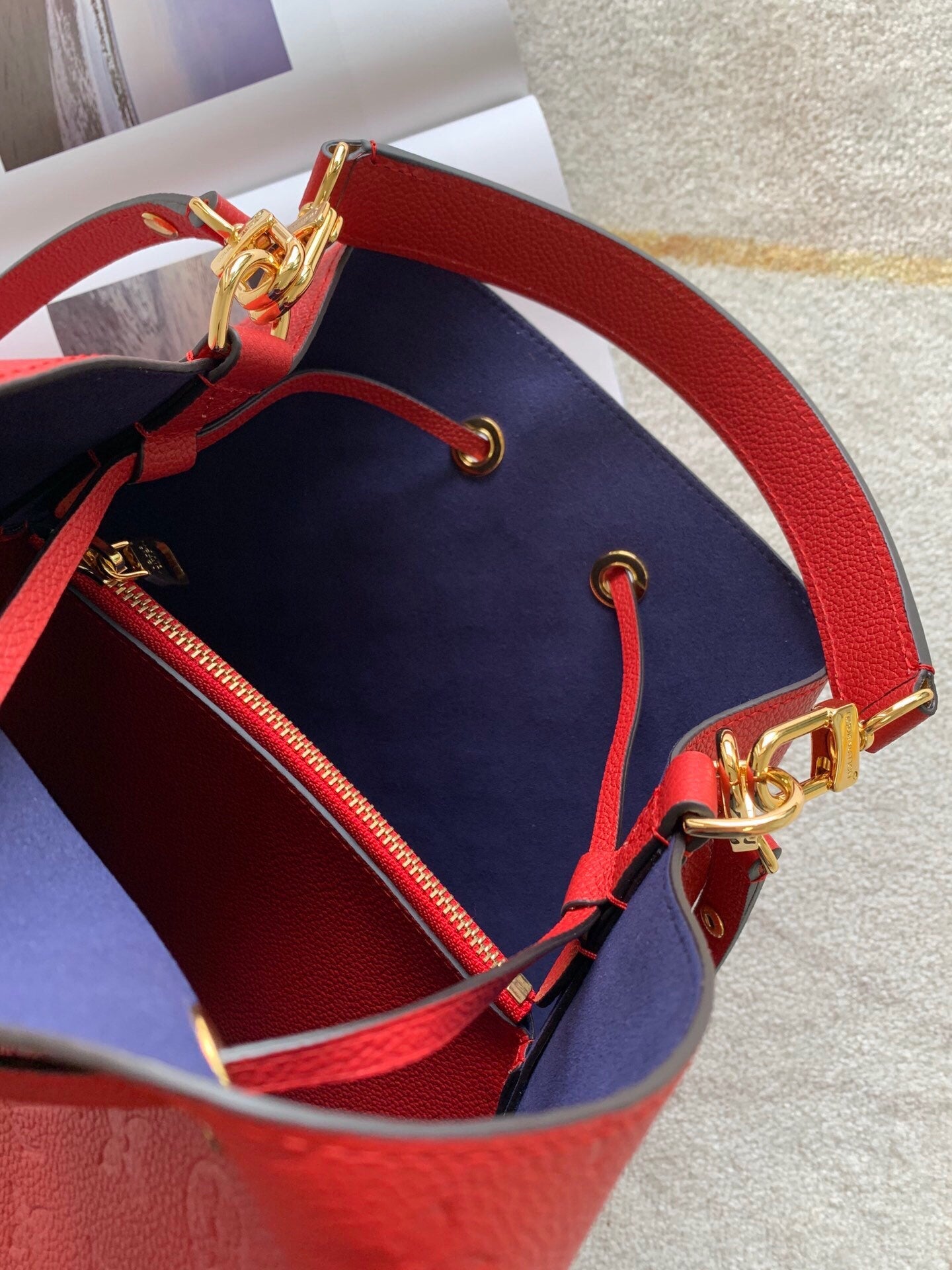 LV NeoNoe MM Bucket Bag Monogram Empreinte Red For Women, WomenÃ¢â‚¬â„¢s Bags, Shoulder Bags 10.2in/26cm LV