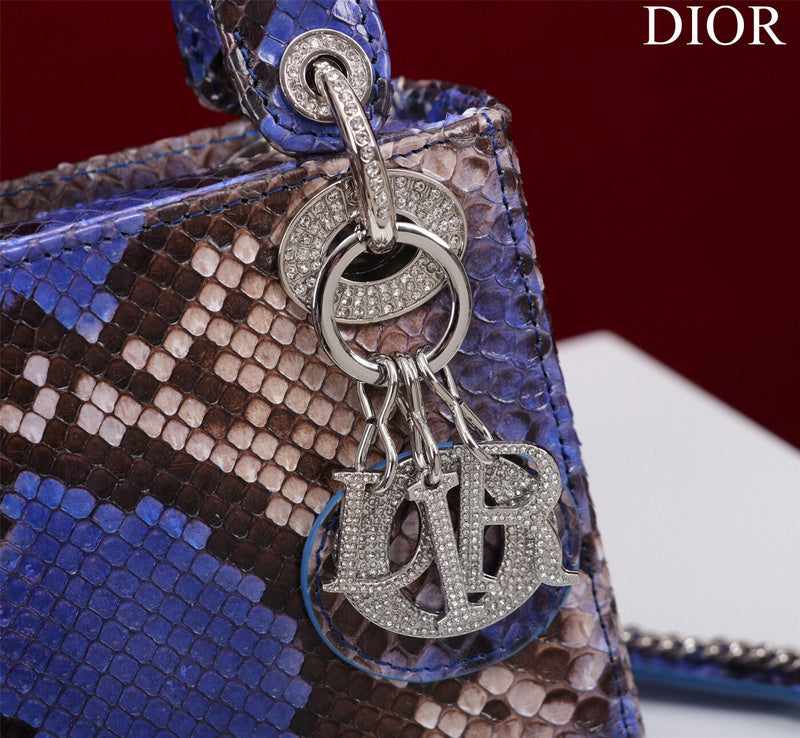 ELE - Dir Bags - 1703