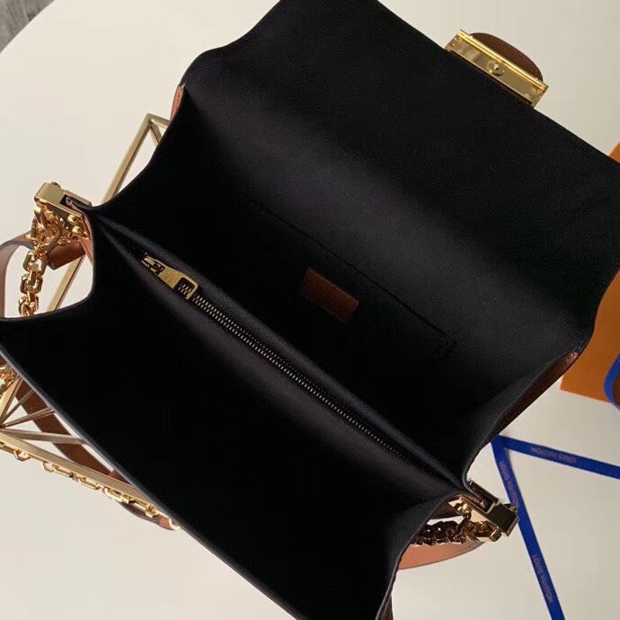 LOV2 Bags - Luxurious Bags  1252