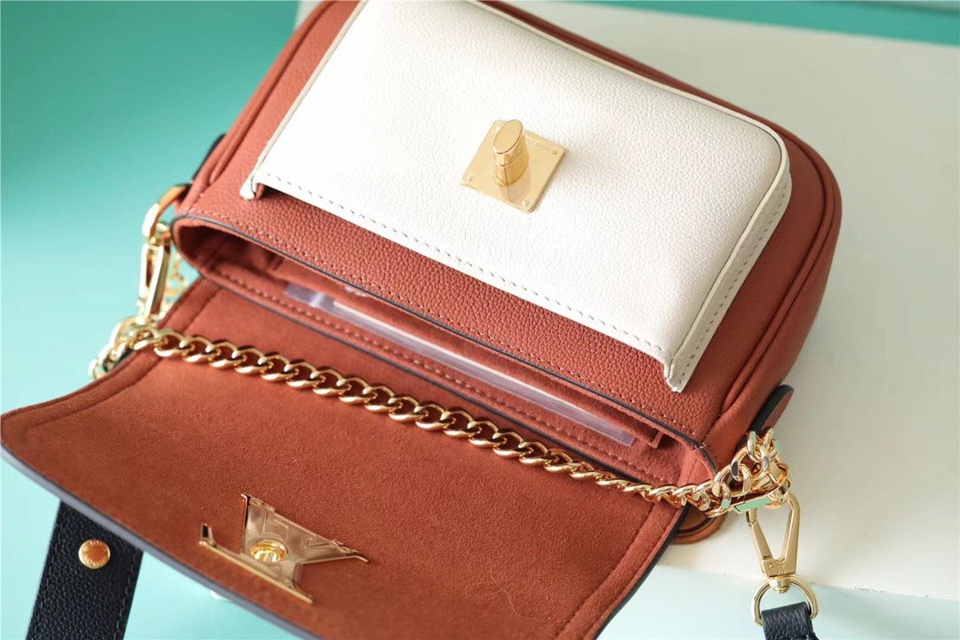 LV Lockme Tender Chataigne Brown For Women,  Shoulder And Crossbody Bags 7.5in/19cm LVÃ‚Â 
