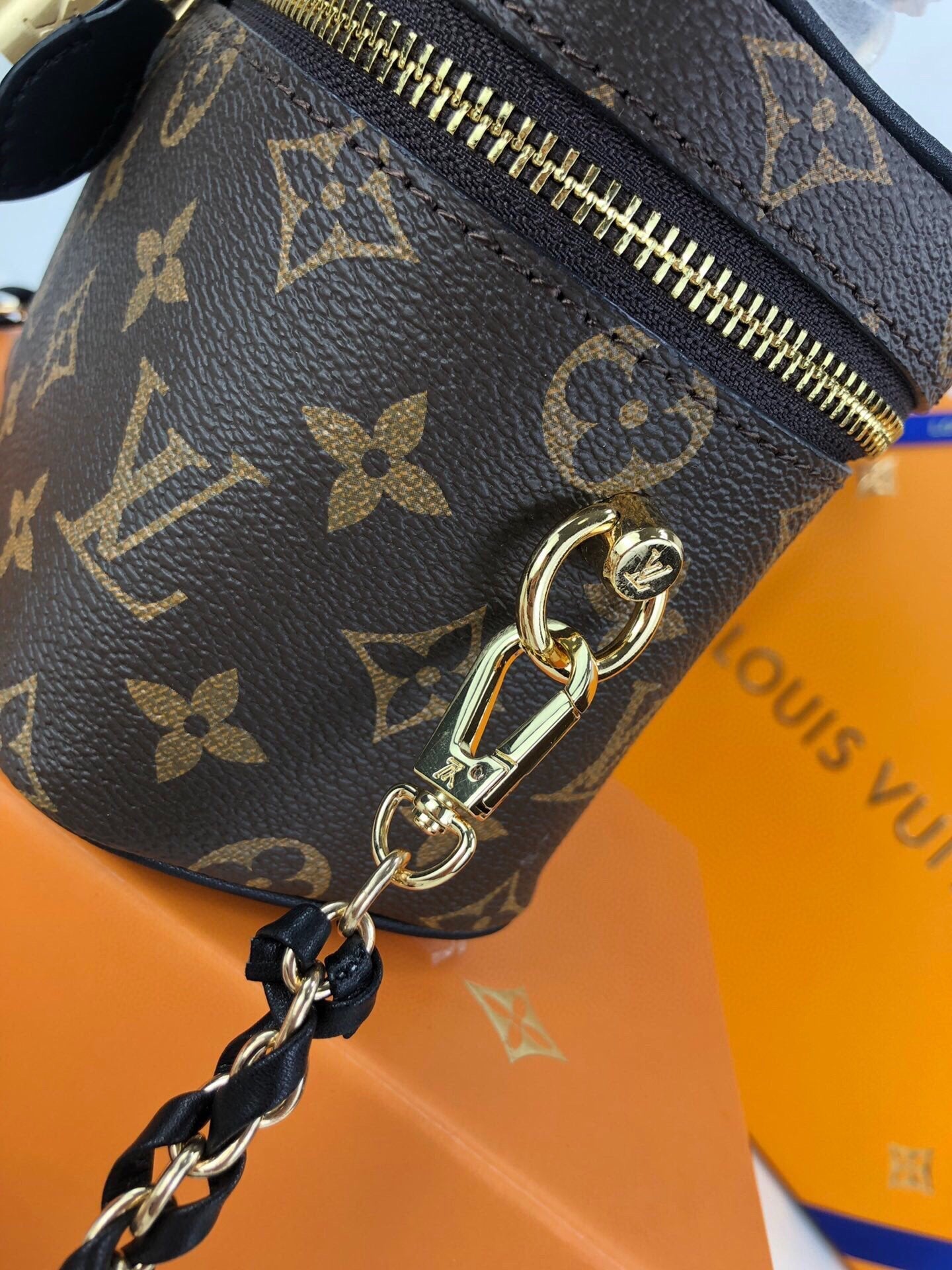 EN - New Arrival Bags LUV 026