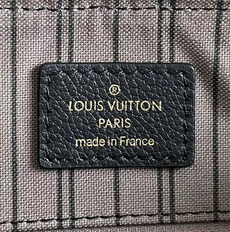 LOV2 Bags - Luxurious Bags  1115