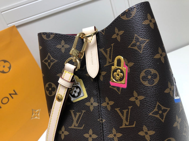 LOV2 Bags - Luxurious Bags  2058
