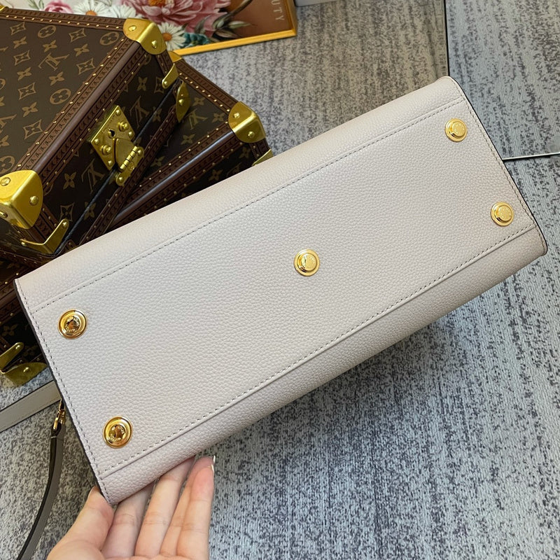 LOV2 Bags - Luxurious Bags  1038