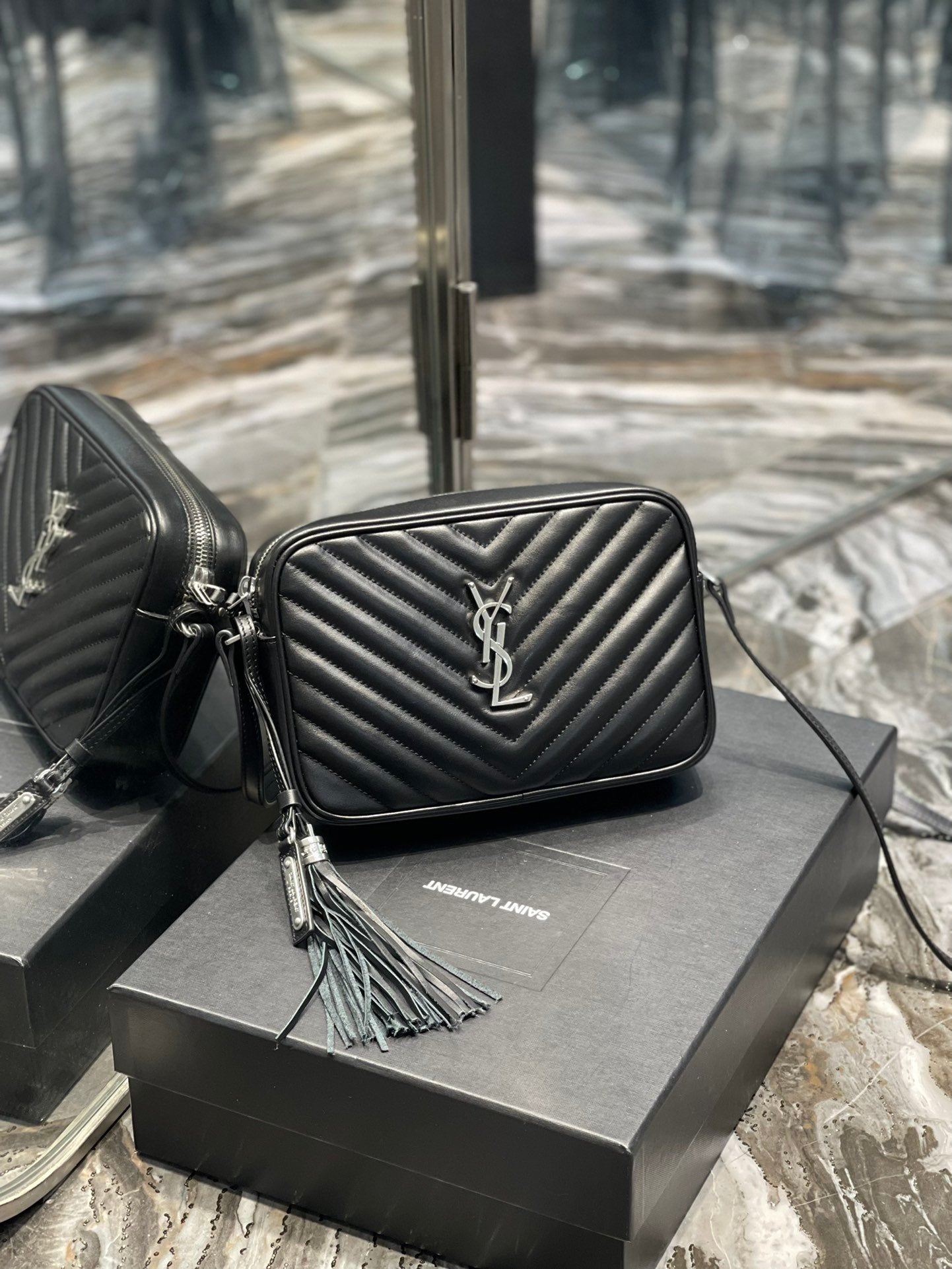 GLAMI Lou Camera Bag Black With Silver Toned Hardware For Women 9in/23cm YSL 612544DV7041000