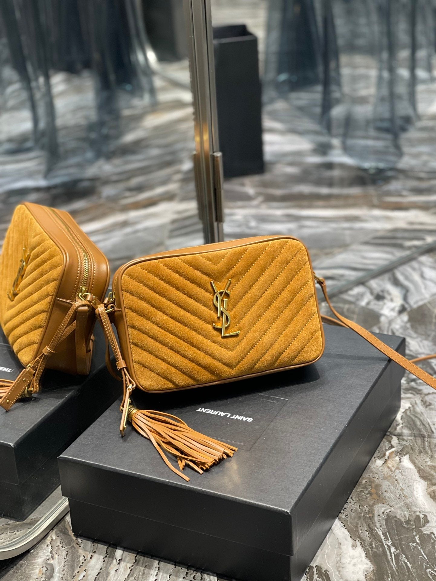GLAMI Lou Camera Bag Brown With Gold Toned Hardware For Women 9in/23cm YSL 6125441S7R77761