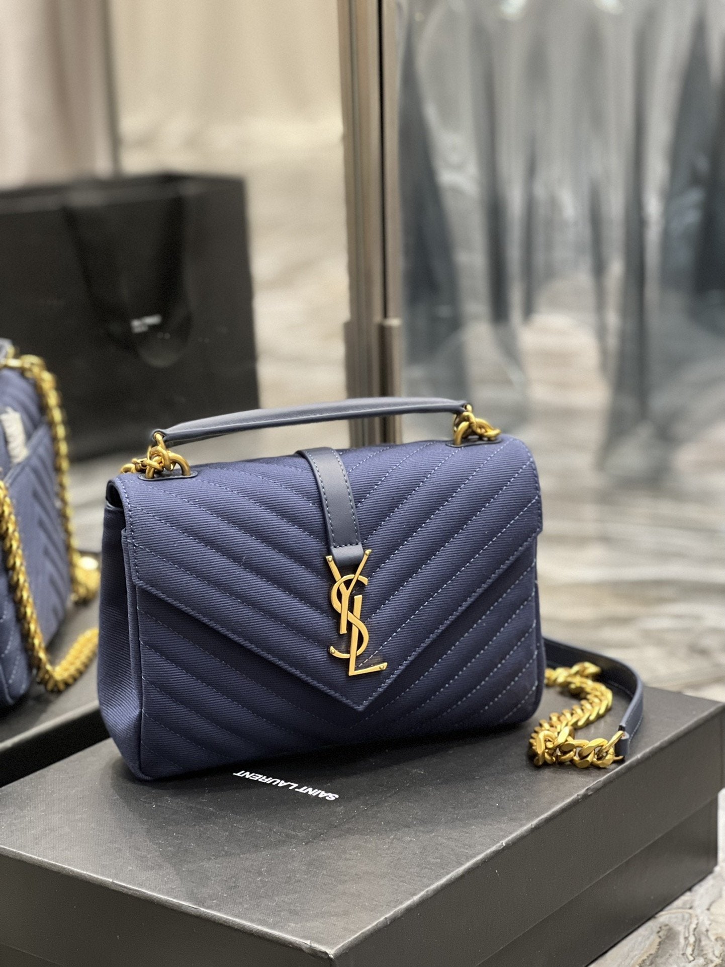 GLAMI Envelope MeGLAMIum Bag Marine In Mix MatelassÃƒÂ© Grain De Poudre Embossed Material For Women 9.4in/24cm YSL 600185BOW914147
