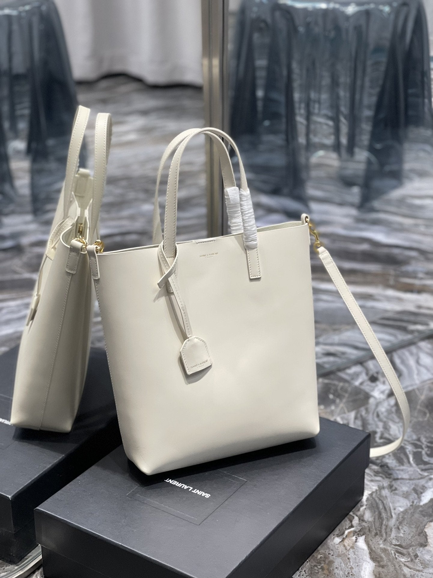 GLAMI Shopping Bag White Toy In Supple For Women 11in/28cm YSL 600307CSV0J9207