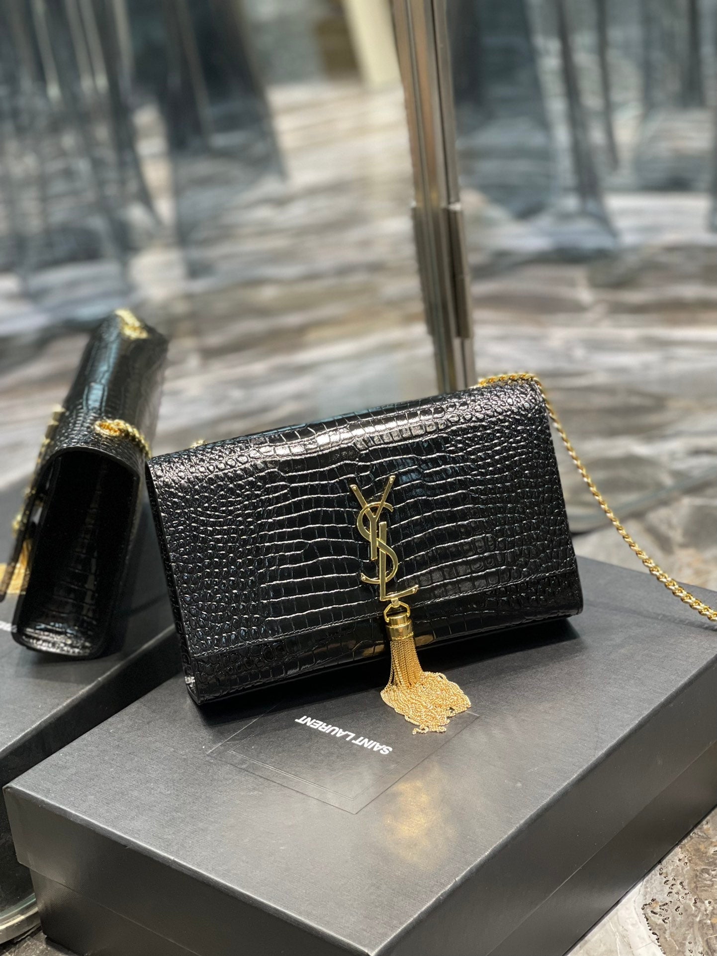GLAMI Kata MeGLAMIum Chain Bag Black With Tassel For Women 9.4in/24cm YSL 354119DND0J1000