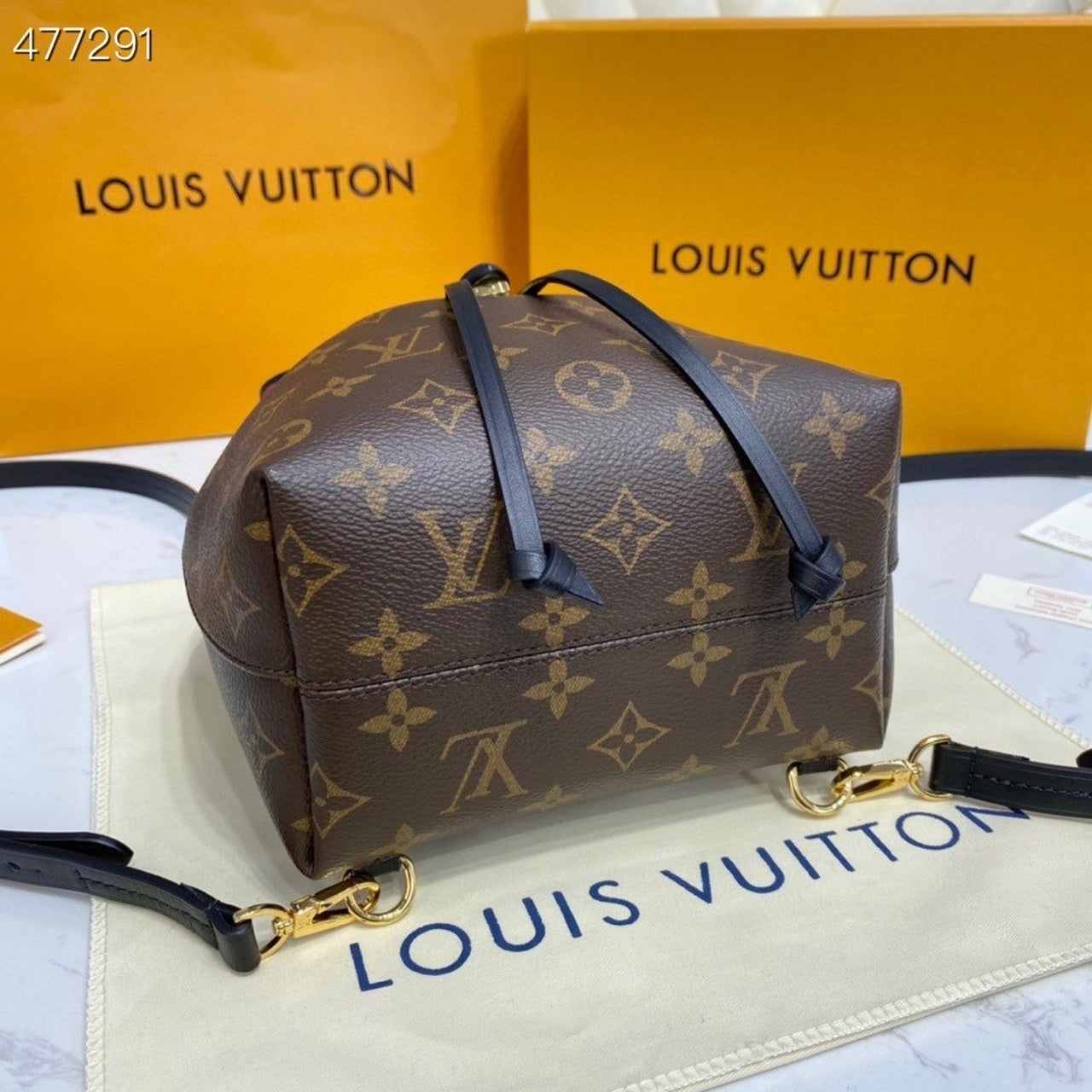 LV Montsouris GLAMI Backpack Monogram Canvas Black For Women, WoBackpack 7.9in/20cm LV M45516
