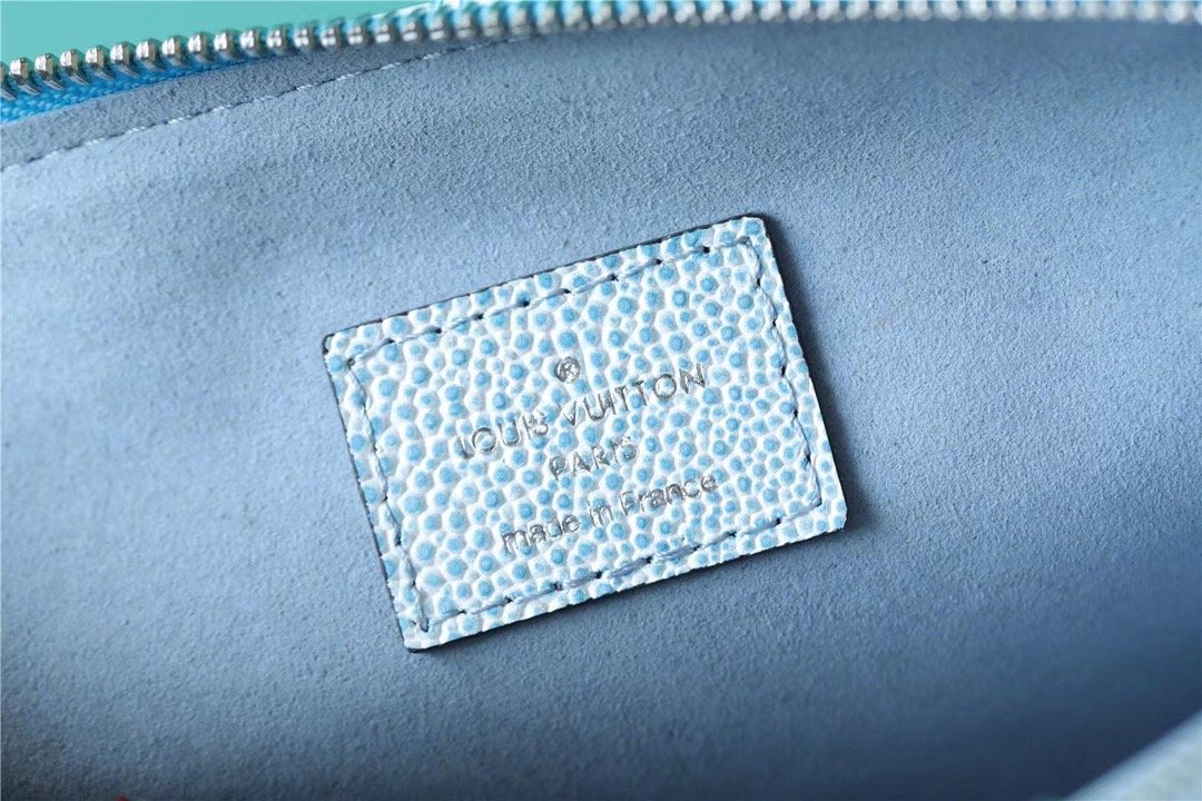 LV Coussin PM High Shiny Alligator Light Blue For Women,  Shoulder And Crossbody Bags 10.2n/26cm LVÃ‚Â 