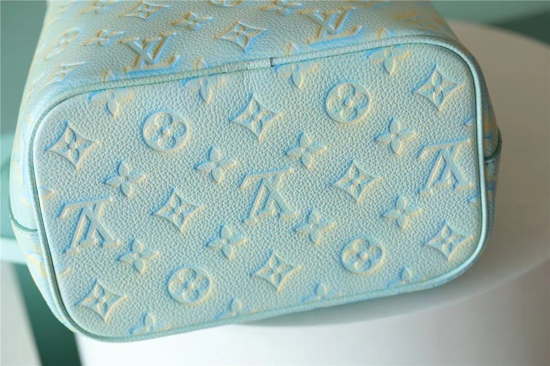 LV NeoNoe GLAMI Monogram Empreinte Mint For Women,  Shoulder And Crossbody Bags 7.9in/20cm LV
