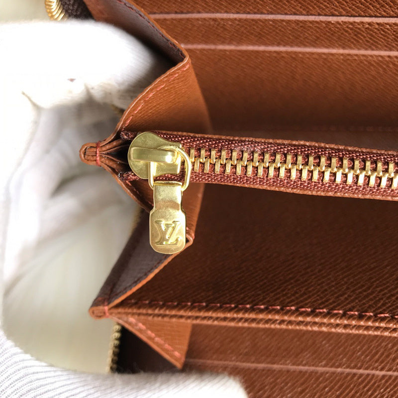 LOV2 Bags - Luxurious Bags  2429