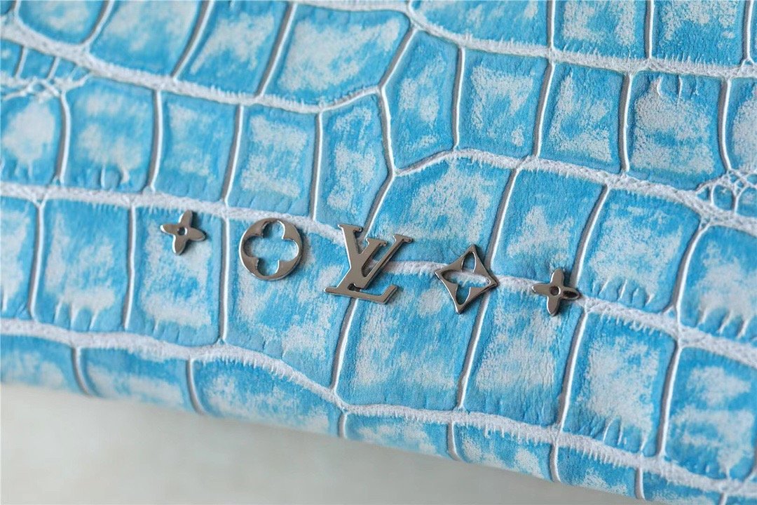 LV Coussin PM High Shiny Alligator Light Blue For Women,  Shoulder And Crossbody Bags 10.2n/26cm LVÃ‚Â 