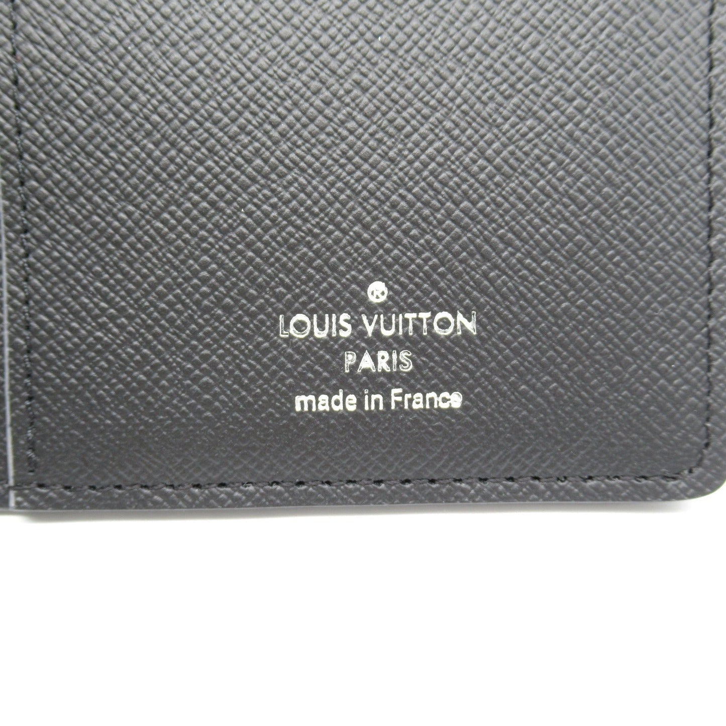 Louis Vuitton Taiga Leather Wallet M81554