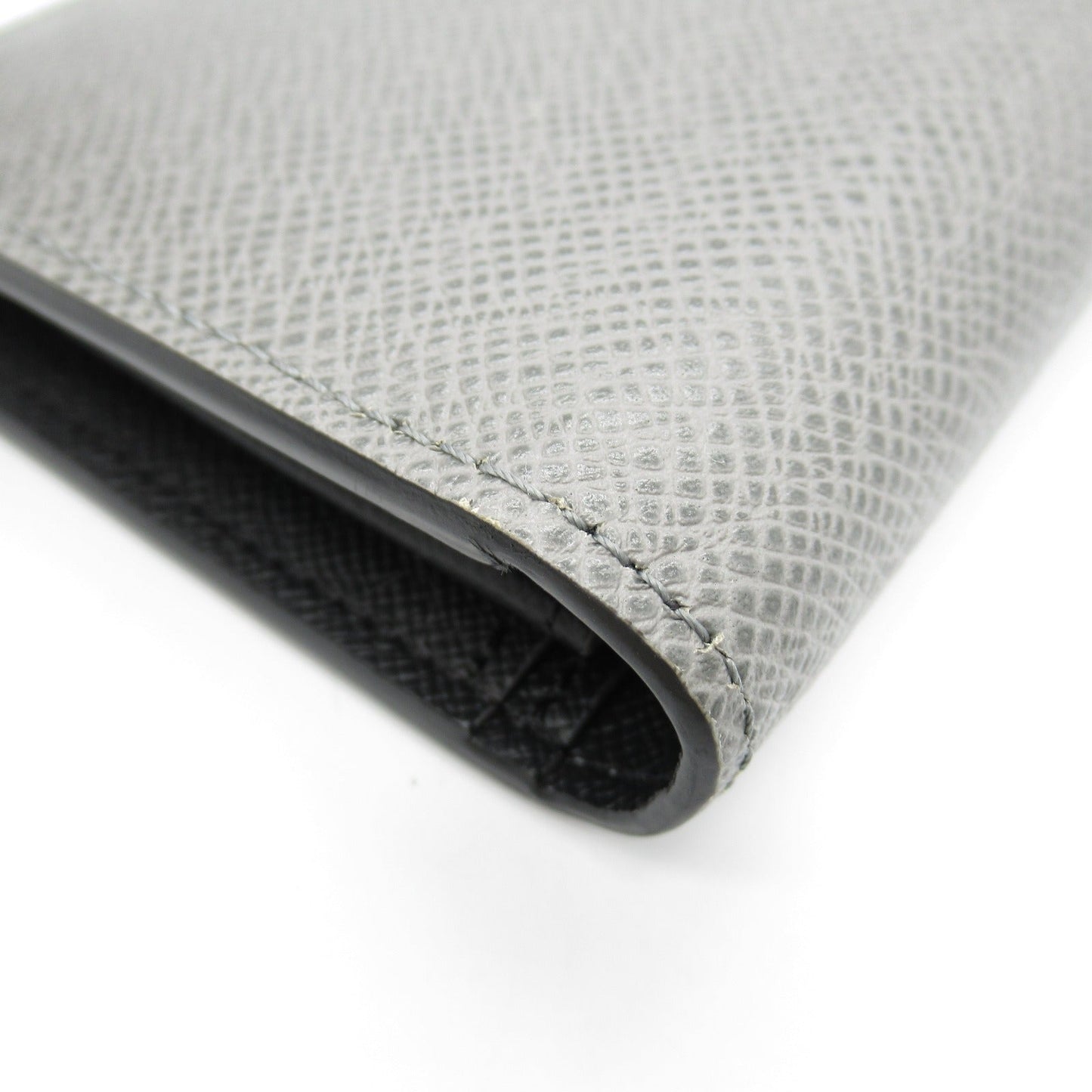 Louis Vuitton Taiga Leather Wallet M81554