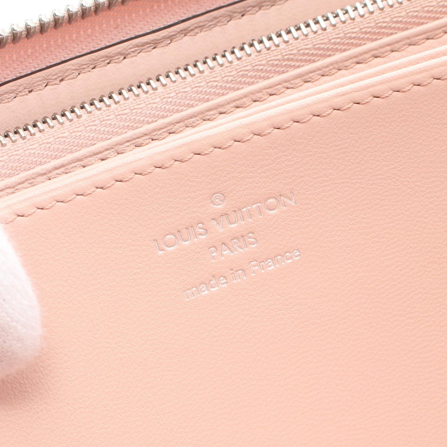Louis Vuitton Mahina Magnolia Zippy Wallet M61868