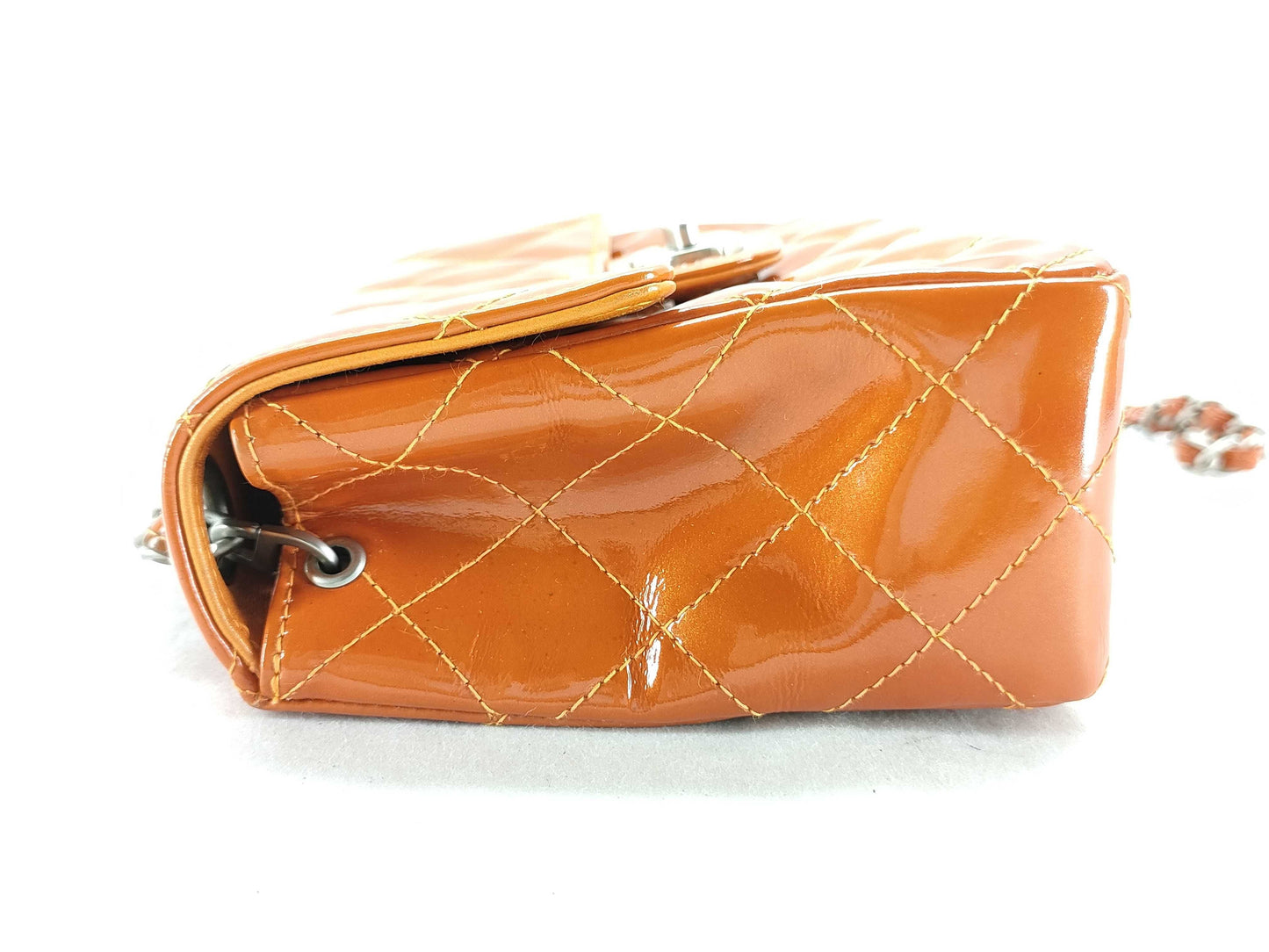 Chanel Mini Flap Leather Bag in Good Condition