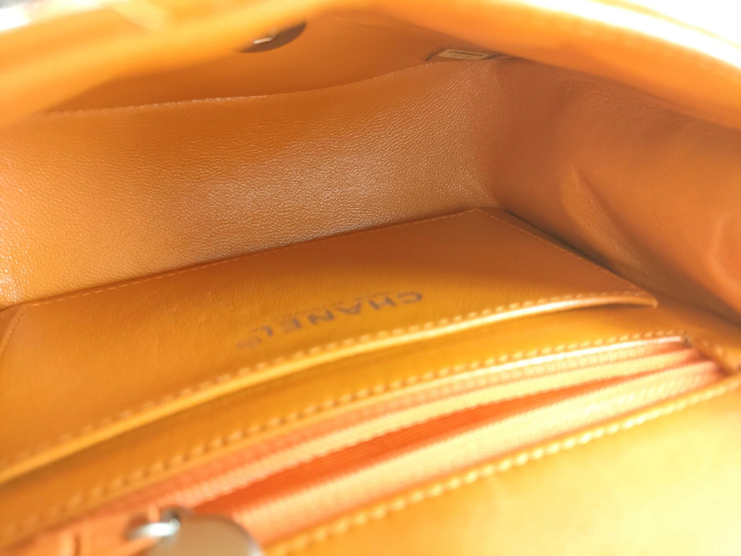 Chanel Mini Flap Leather Bag in Good Condition