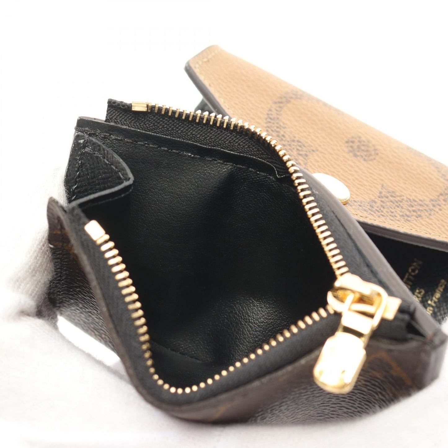 Louis Vuitton Zoe Trifold Wallet M80725