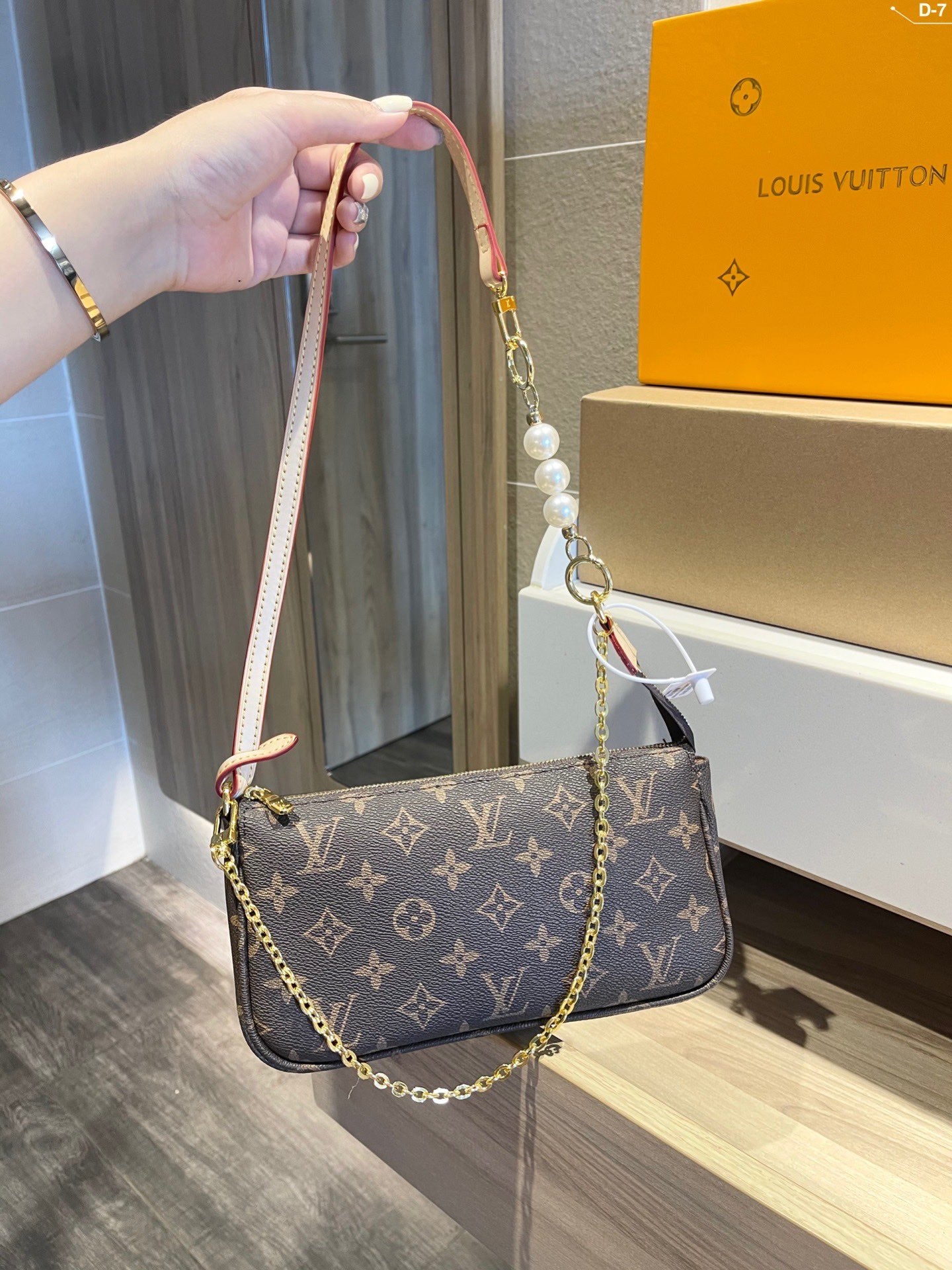 EN - New Arrival Bags LUV 474