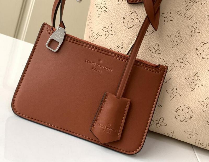 SAMC - LOV Bags - 1870