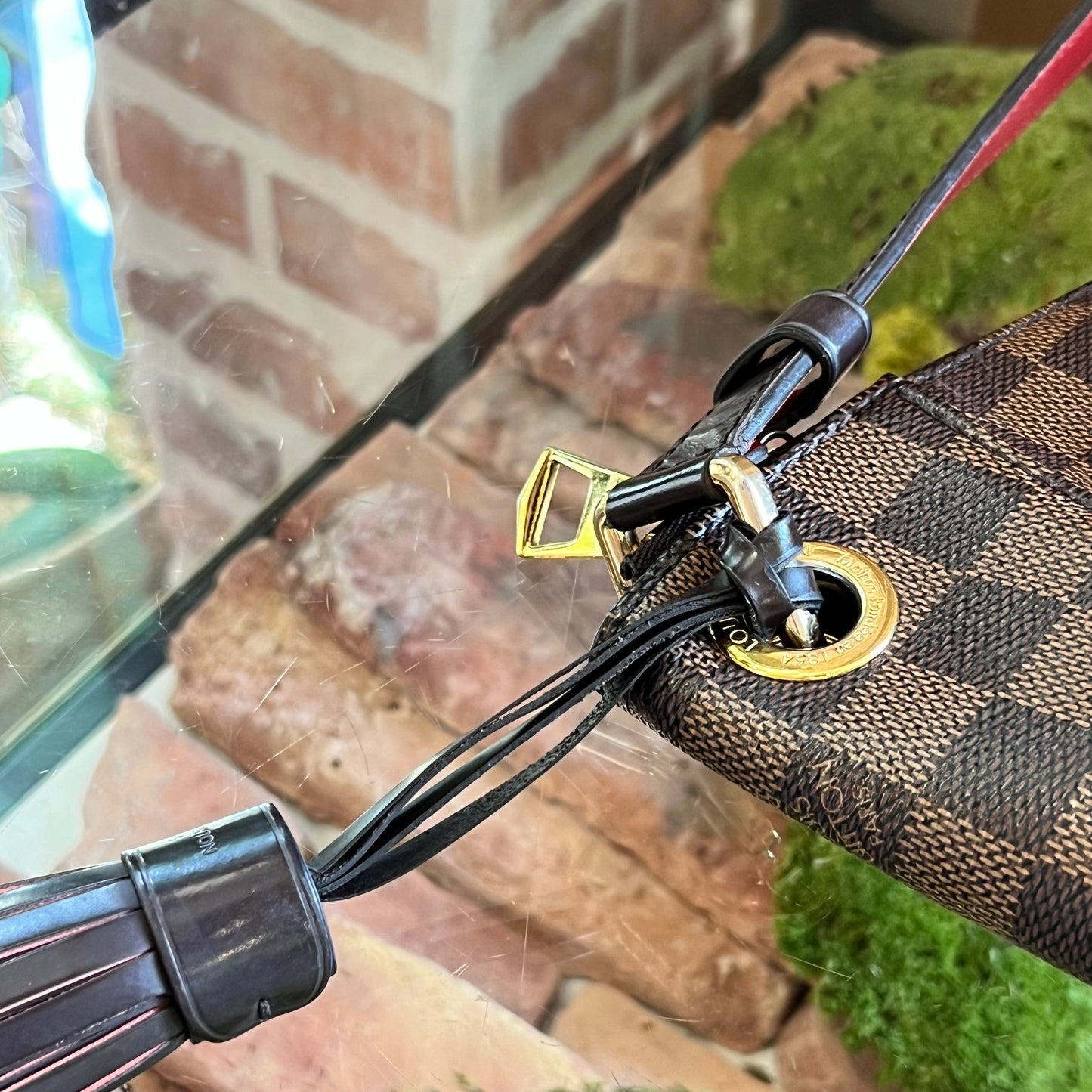 LOUIS VUITTON South Bank Besace Damier Ebene Canvas Crossbody Bag