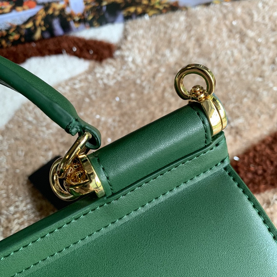 GLAMI MeGLAMIum GLAMI Handbag In Dauphine Green For Women 10.2in/26cm GLAMI