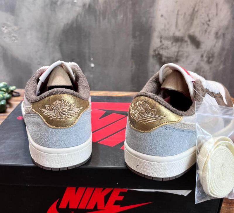 SAMC - NKE Shoes - 667
