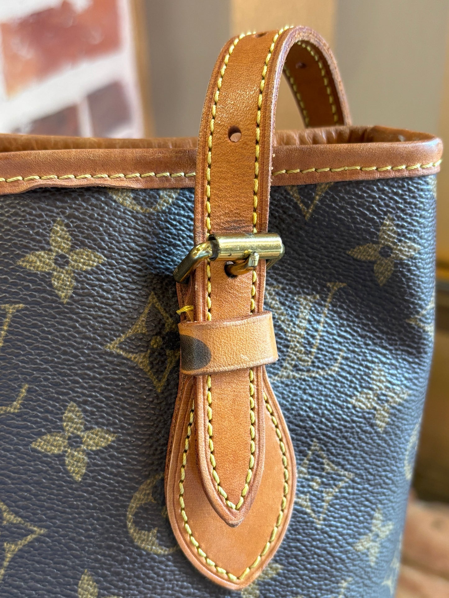 LOUIS VUITTON Monogram Petite Bucket ADI1174