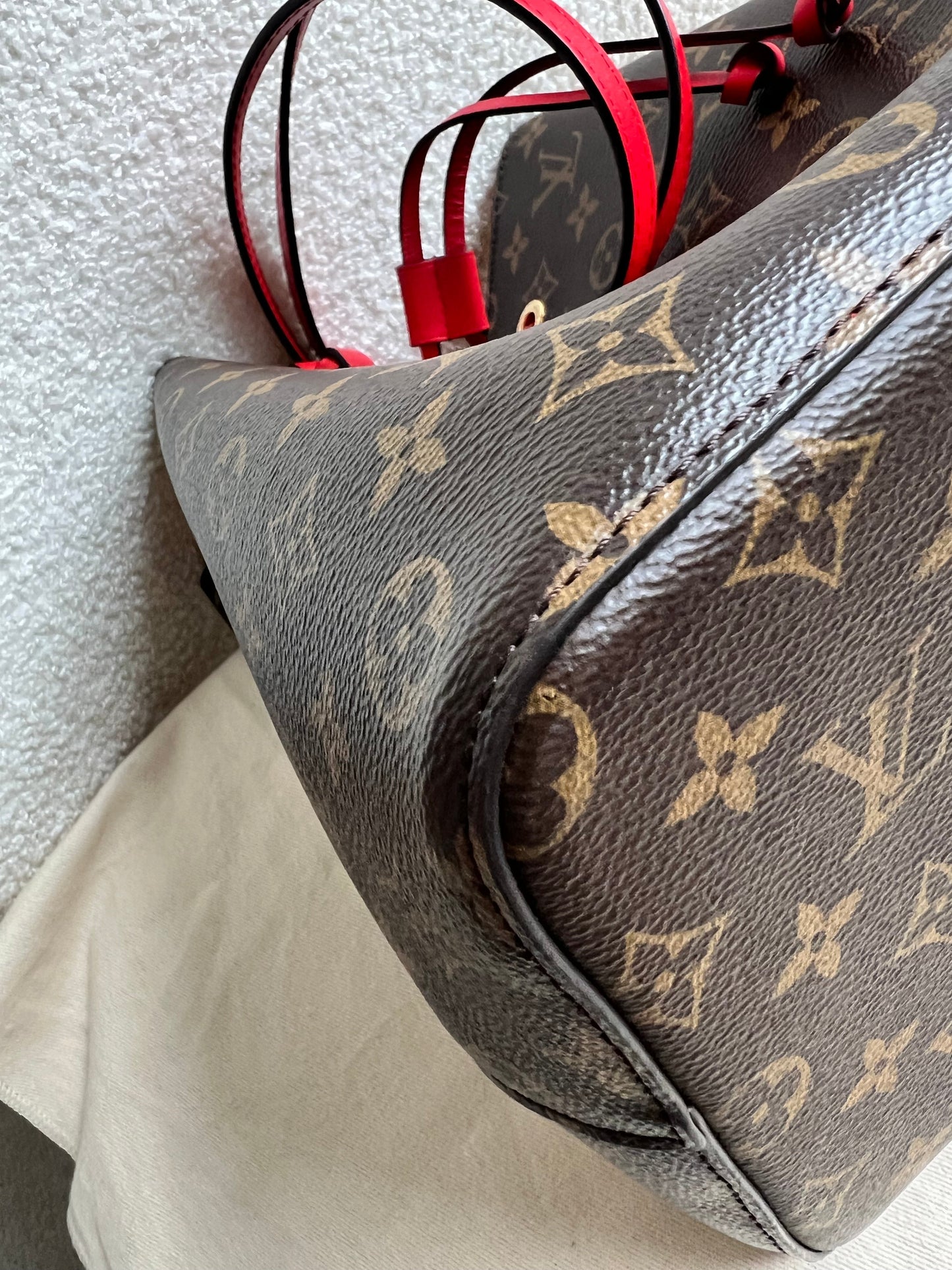 Louis Vuitton Neo Noe Monogram (RRP £1,560)