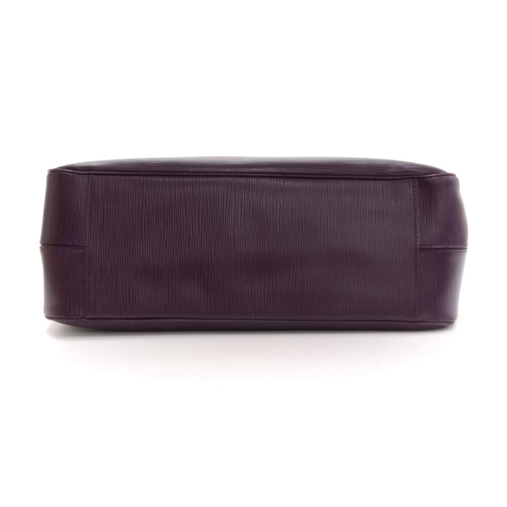 Louis Vuitto Passy GM Handbag