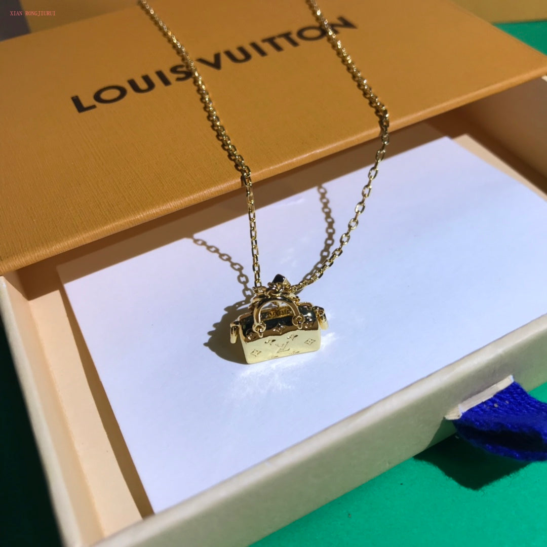 EN - Lux Necklace LUV031