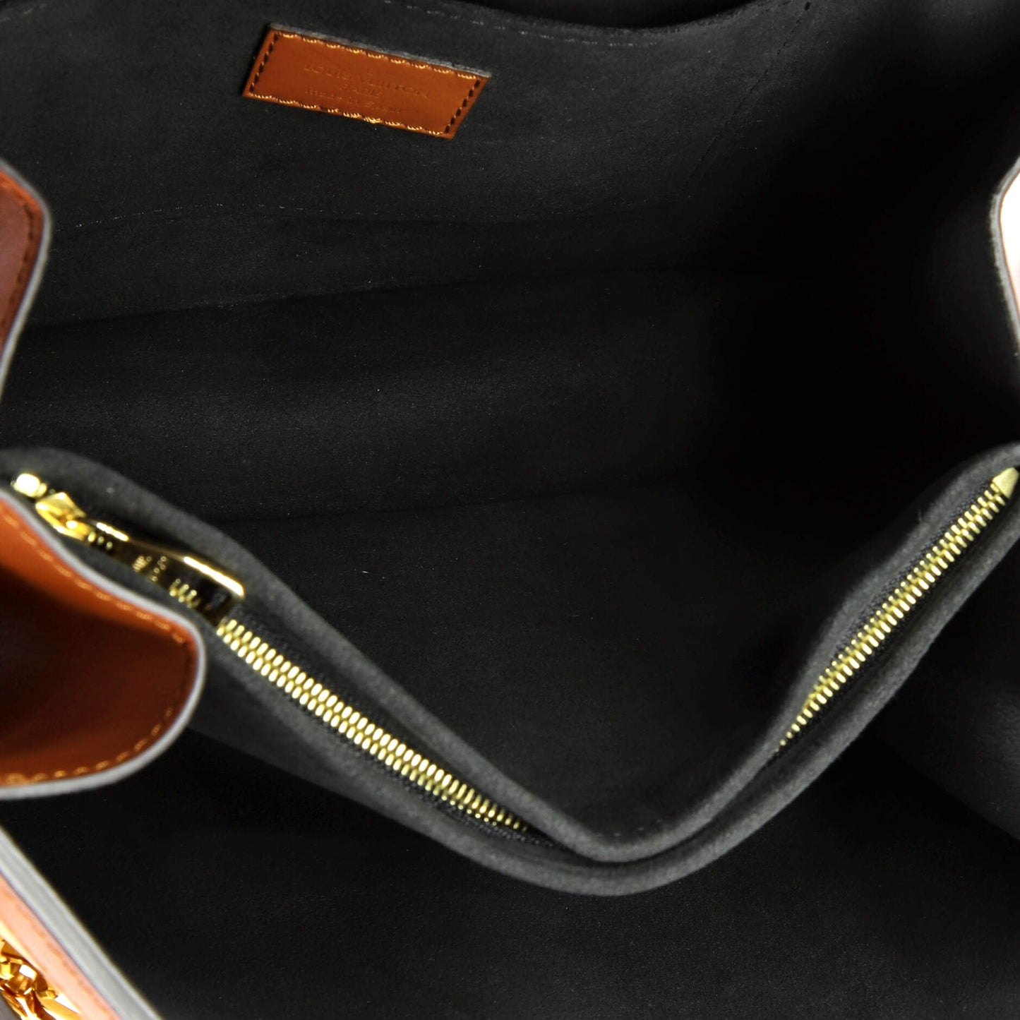 Louis Vuitton Dauphine Shoulder Bag Taurillon Leather MM