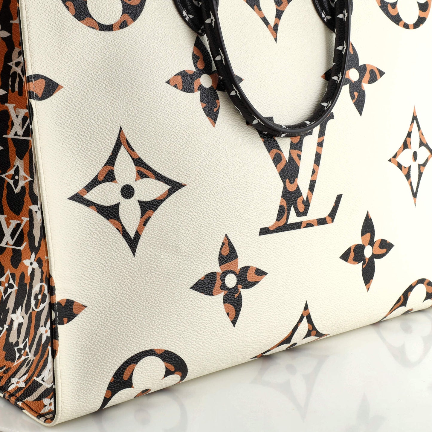Louis Vuitton OnTheGo Tote Limited Edition Jungle Monogram Giant GM
