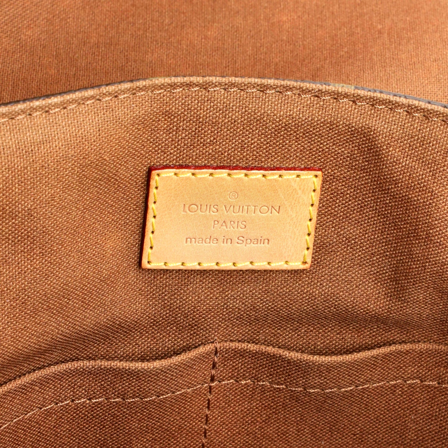 Louis Vuitton Beaubourg Messenger Bag Monogram Canvas MM
