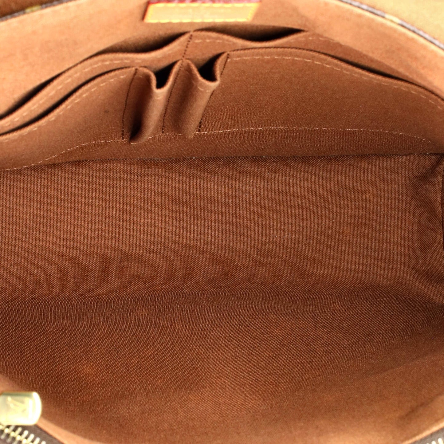 Louis Vuitton Beaubourg Messenger Bag Monogram Canvas MM