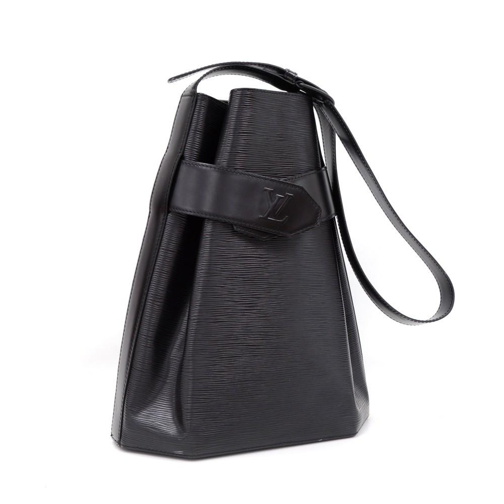 Louis Vuitto Sac de Paule GM Epi Leather Shoulder Bag