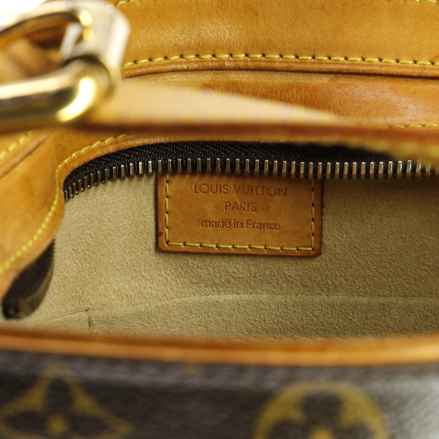 Louis Vuitton Hudson Handbag Monogram Canvas GM